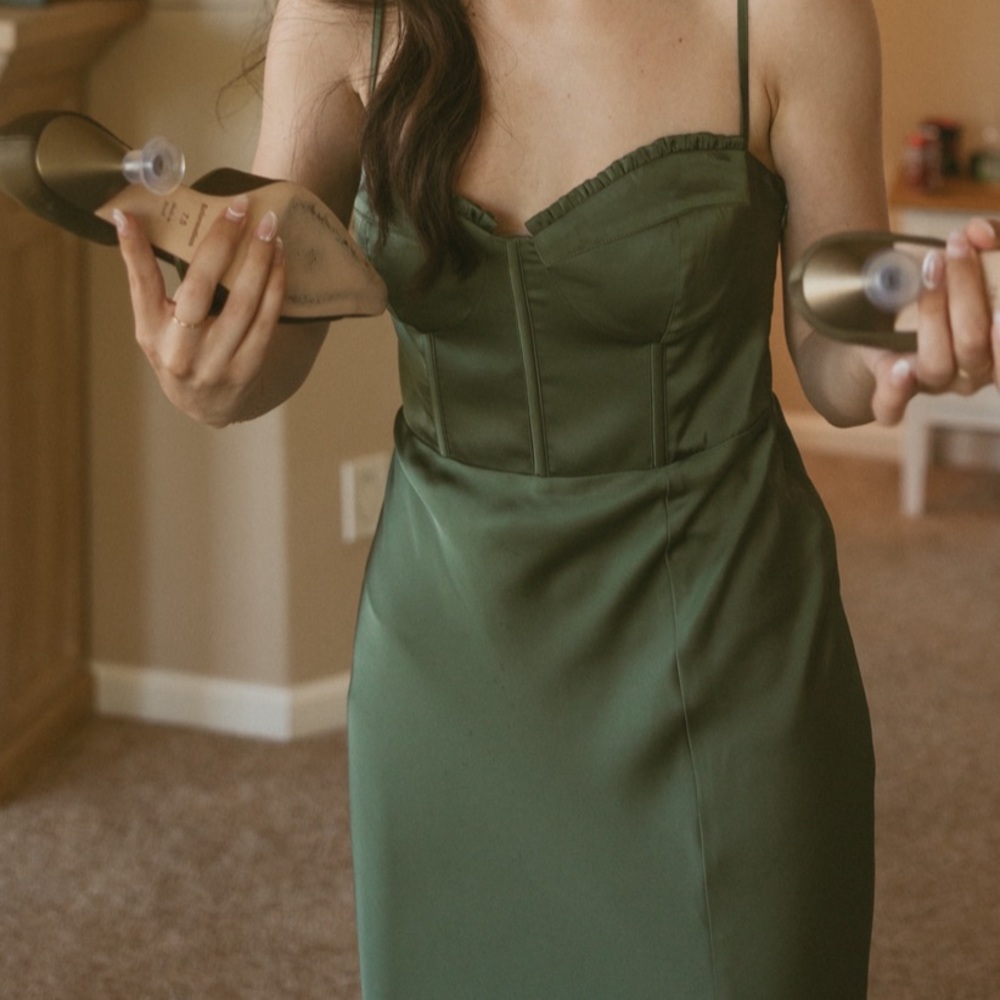 Jessica Dress Matte Satin Olive size small